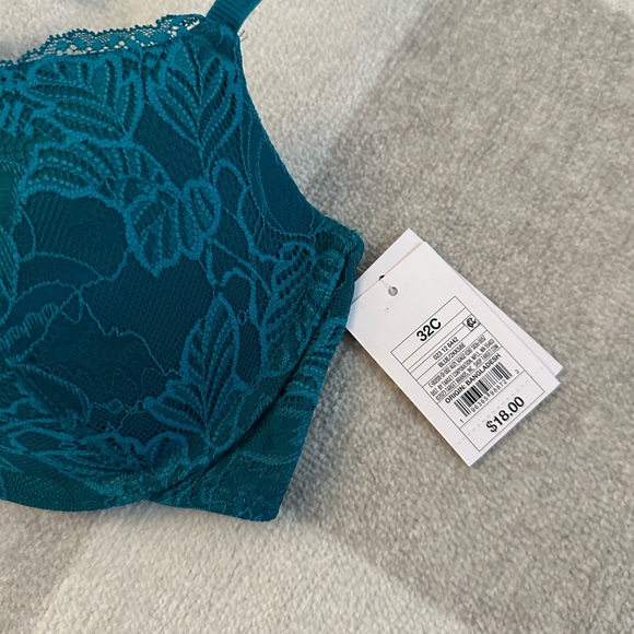 Front Clasp Racerback Bra - Picture 3 of 5